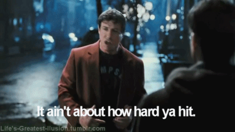 Em ‘Rocky Balboa’ (2006), numa conversa com seu filho, ele ensina ao mundo a melhor teoria sobre a vida que você já ouviu, que consiste em: “A vida não é sobre o quão forte você bate, e sim em quanto você aguenta as porradas e ainda continua seguindo em frente”. É de chorar!!!!