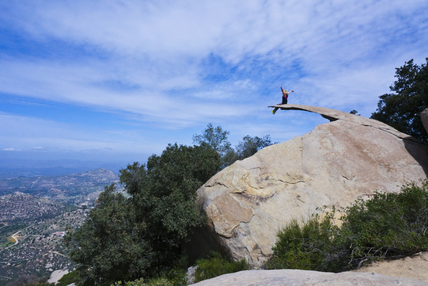 O Potato chip rock hike na verdade é uma grande pedra, ou seja, dá para se pendurar tranquilamente que ainda dá pé. Ufa! 