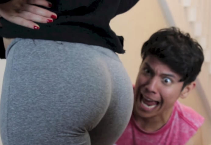 Se quer sair uma mulher, que seja somente com ela. Além de ser desrespeitoso, olhar para outras por aí pode acabar com o relacionamento que mal começou. Mulheres não gostam de homens que têm olho comprido demais: respeite para ser respeitado