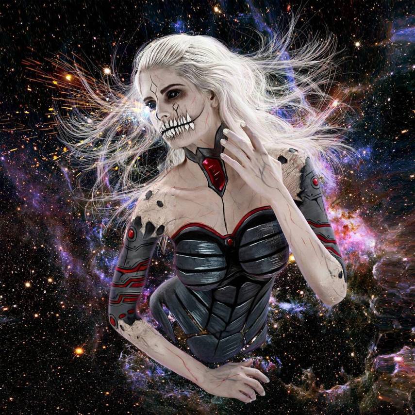 Quem é cosplayer sabe como é trabalhoso desenvolver uma fantasia. A artista canadense Kay Pike resolveu 