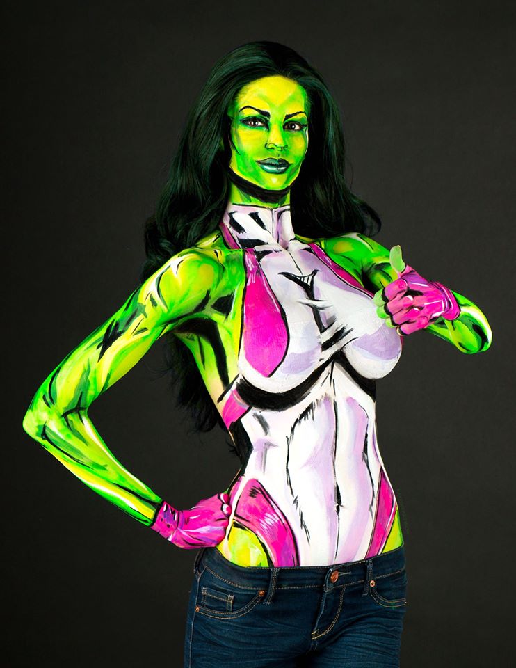 Quem é cosplayer sabe como é trabalhoso desenvolver uma fantasia. A artista canadense Kay Pike resolveu 