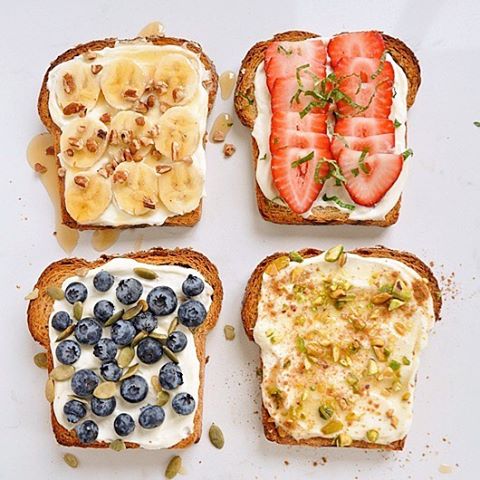 É isso mesmo. Os britânicos possuem um dia só para as torradas. O Twitter e o Instagram logo foram tomados pela hashtag #NationalToastDay mostrando as mais variadas formas de pães acompanhados por frutas, ovos, embutidos ou verduras. Embora a gente não reverencie tanto as torradas como eles, a galeria vale para abrir o apetite.