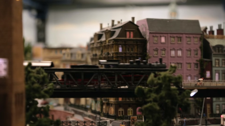 Museu em Hamburgo, na Alemanha, abriga a maior ferrovia em miniatura do mundo