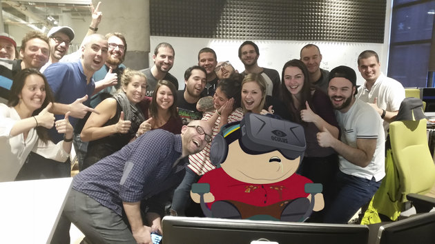 Quem nunca deu aquela piscada mais longa no trabalho? Mas dar uma dormida pesada no seu segundo dia é um pouco demais. De acordo com um post no Reddit, o usuário TheOrangeDuke dormiu na mesa de sua empresa, uma startup de tecnologia.  