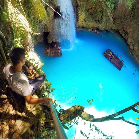Cebu é uma província das Filipinas, país asiático que está se tornando o mais disputado destino para mochileiros, assim como a Tailândia há alguns anos. Mas como é bem difícil escolher entre mais de sete mil ilhas, o site National Geographic elegeu Cebu. O motivo? As praias inacreditáveis e as selvas vulcânicas