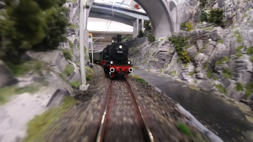 Museu em Hamburgo, na Alemanha, abriga a maior ferrovia em miniatura do mundo