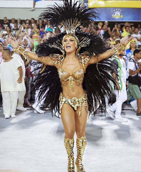 Representou a escola Mocidade Independente de Padre Miguel como rainha de bateria