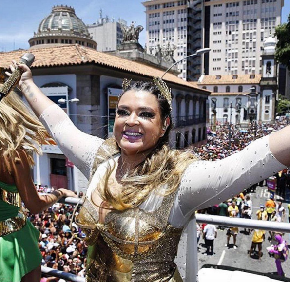 Arrastou milhares de foliões no primeiro dia do Bloco da Preta