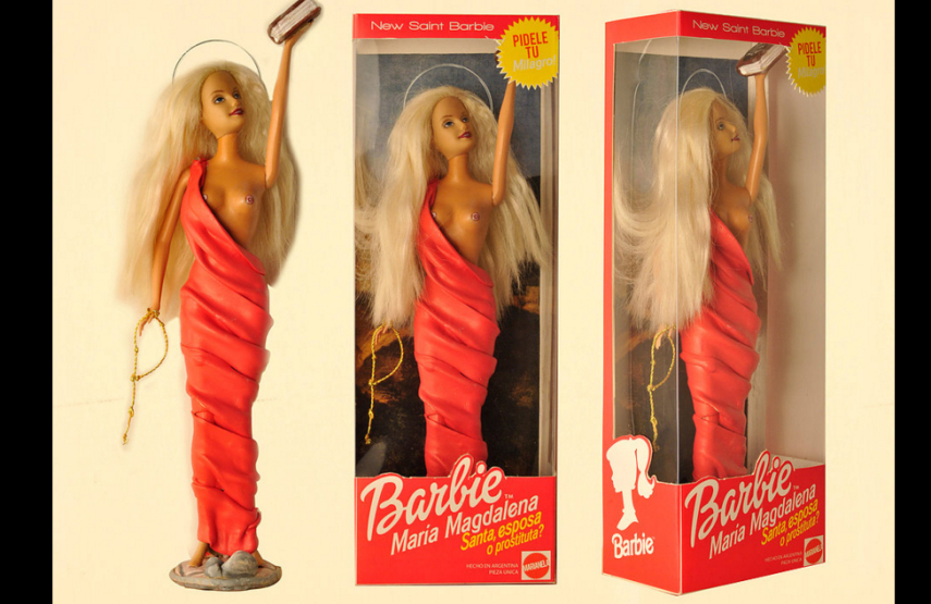 Os artistas Marianela Perelli e Emiliano Paolini transformaram os bonecos Ken e Barbie em figuras religiosas