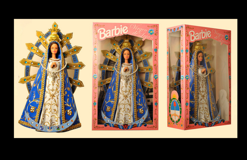 Os artistas Marianela Perelli e Emiliano Paolini transformaram os bonecos Ken e Barbie em figuras religiosas