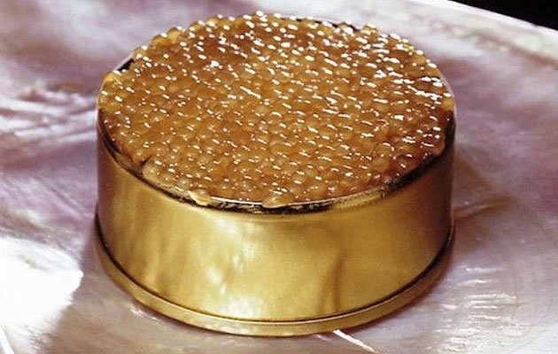 O caviar iraniano Almas é raríssimo em vários sentidos. O distrito de Picadilly, em Londres, é um dos únicos locais que possui uma loja que vende a iguaria. Este item é peculiar também devido a sua embalagem, feita de ouro. E, por fim, as ovas do esturjão, neste caso, são caríssimas por serem da espécie Beluga, um peixe escasso na natureza que tem sua pesca anual limitada a 100 unidades. Cada cem gramas deste caviar custa em torno de 18 mil libras