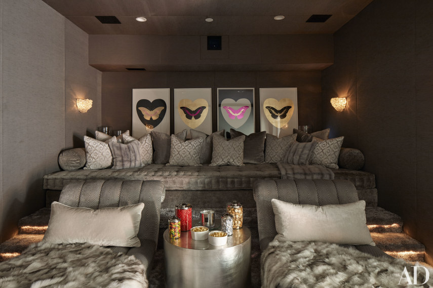 O cinema para Khloé receber família e amigos