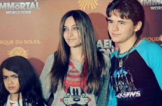 Rei do pop teve 3 filhos:  Prince Michael, Paris e Prince Michael II