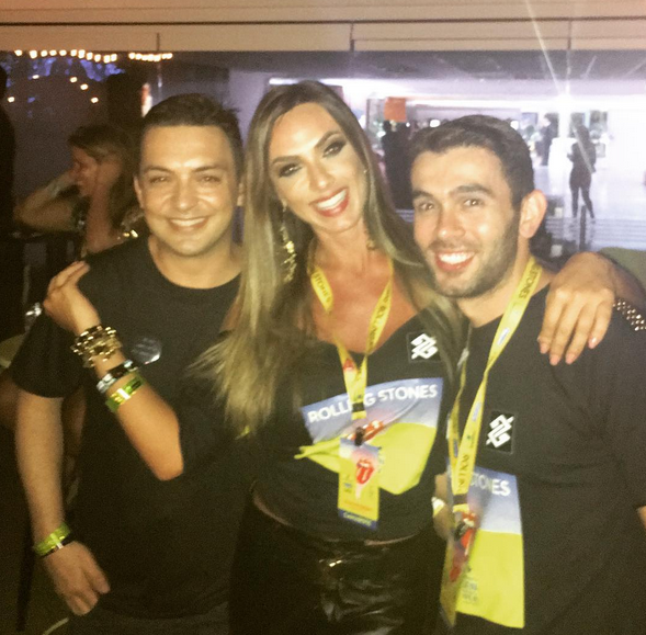 Nicole Bahls com amigos