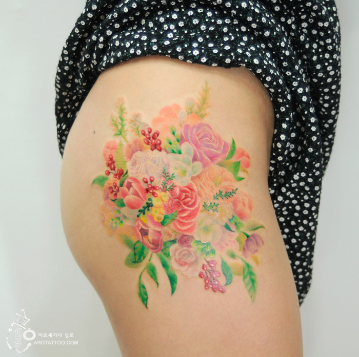 Tatuadora coreana Silo faz desenhos que mais parecem aquarelas