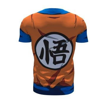 Fãs do anime Dragon Ball são uns dos mais fiéis entre os desenhos animados. Não é à toa que a franquia é uma das que mais gera produtos com temas ligados a Goku, sua família e seus inimigos. A loja do site Movie Aholic apostou em uma série de camisetas 3D baseadas nos principais personagens de Dragon Ball, como Goku, Trunks e Vegeta.  Também há versões femininas como a camiseta com tema da personagem Bulma.