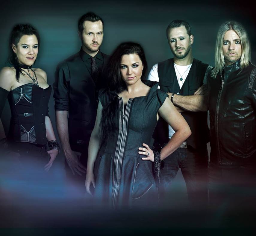 Amy Lee demitiu o guitarrista Ben Moody, que foi seu melhor amigo, com a seguinte mensagem: 