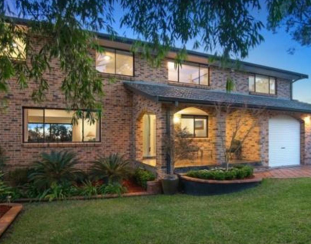 Em Berowra Heights, é possível comprar uma casa com seis quartos e terraço por US$ 1 milhão