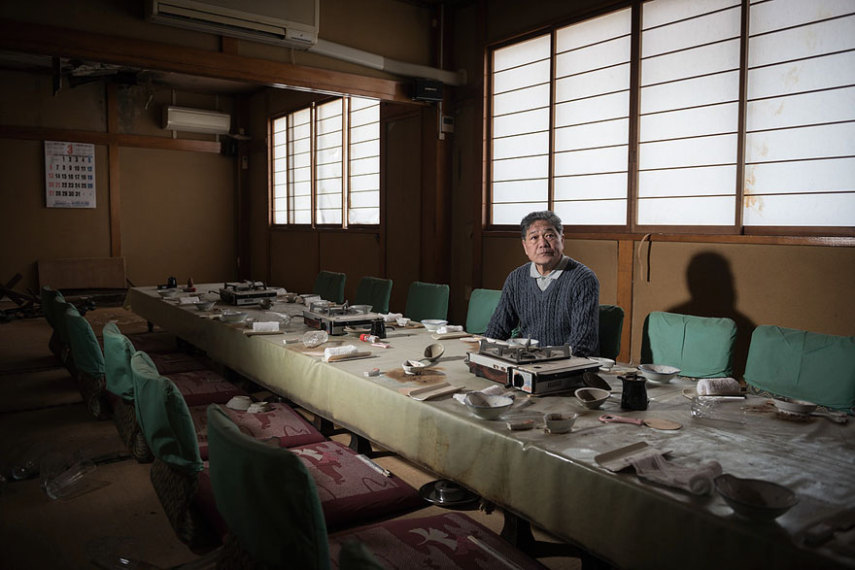 Fotógrafos clicam moradores e donos de lojas na área contaminada de Fukushima