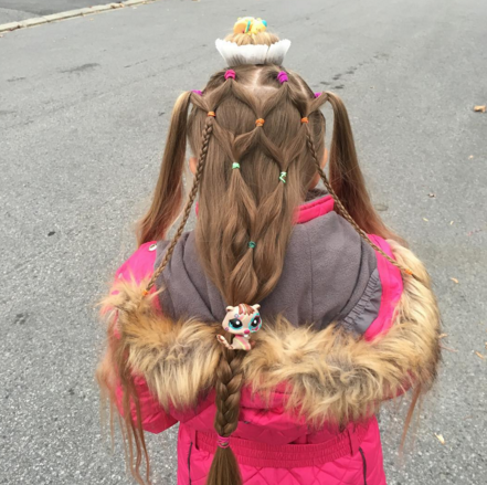 Transformar cabelo em donut, cupcake e garrafa de refrigerante virou moda entre as crianças!