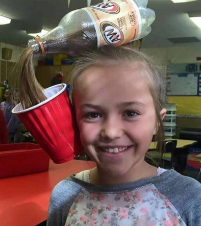 Transformar cabelo em donut, cupcake e garrafa de refrigerante virou moda entre as crianças!