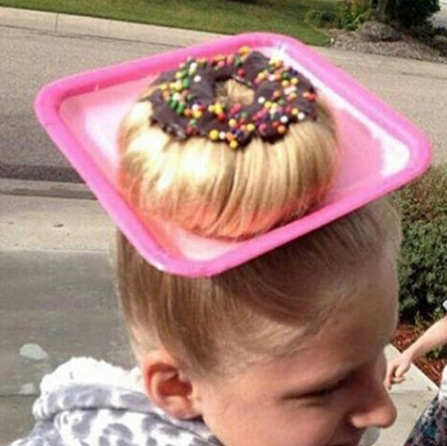 Transformar cabelo em donut, cupcake e garrafa de refrigerante virou moda entre as crianças!