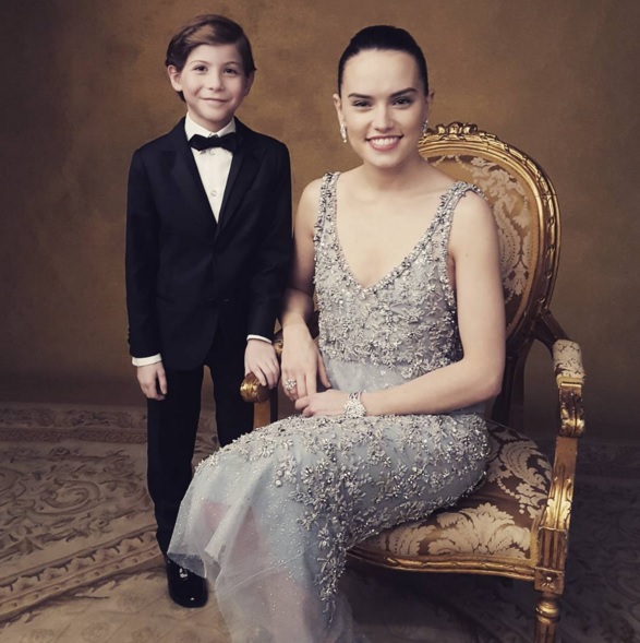 Não resistiu e pediu para tirar foto com Daisy Ridley, a Rey de Star Wars.