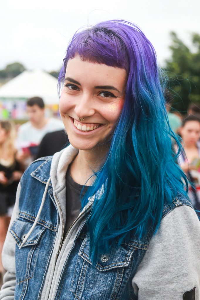 Cores, cores e mais cores. Além de se vestir com estilo, público do Lollapalooza esbanjou no colorido dos cabelos.