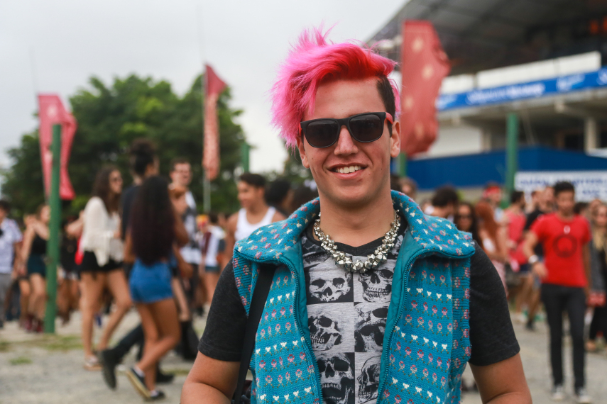 Cores, cores e mais cores. Além de se vestir com estilo, público do Lollapalooza esbanjou no colorido dos cabelos.