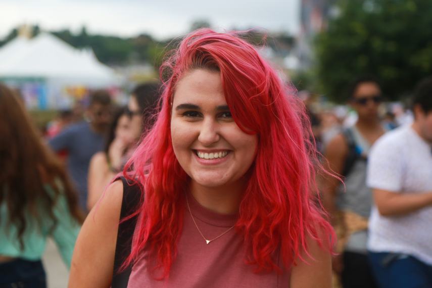 Cores, cores e mais cores. Além de se vestir com estilo, público do Lollapalooza esbanjou no colorido dos cabelos.