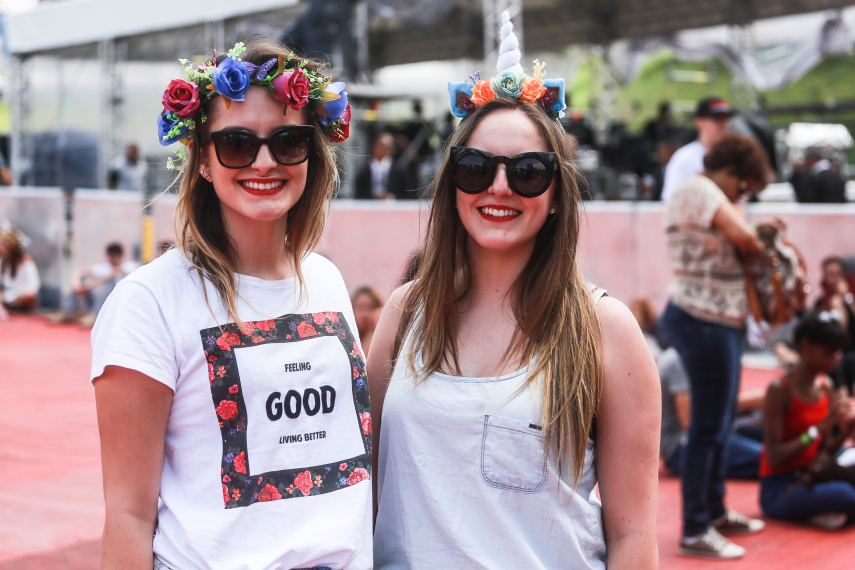 O público do Lollapalooza 2016 caprichou no visual para curtir os shows realizados no Autódromo de Interlagos, em São Paulo, neste sábado (12)