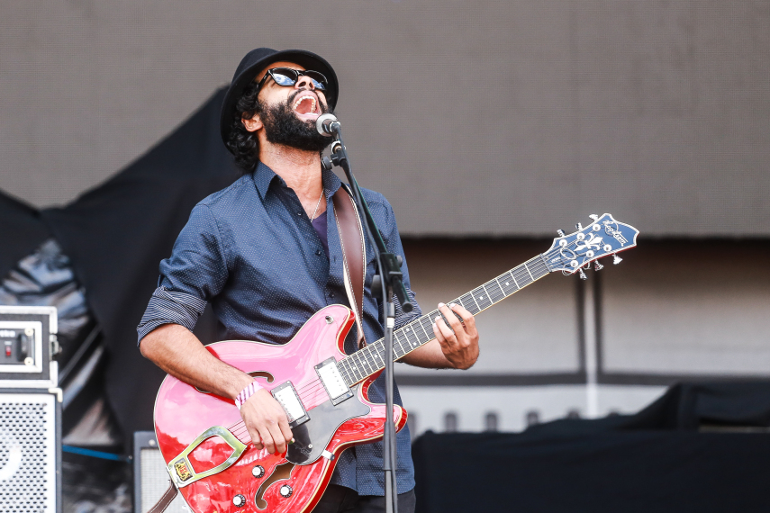 O duo sergipano The Baggios abriu o palco Skol no Lollapalooza