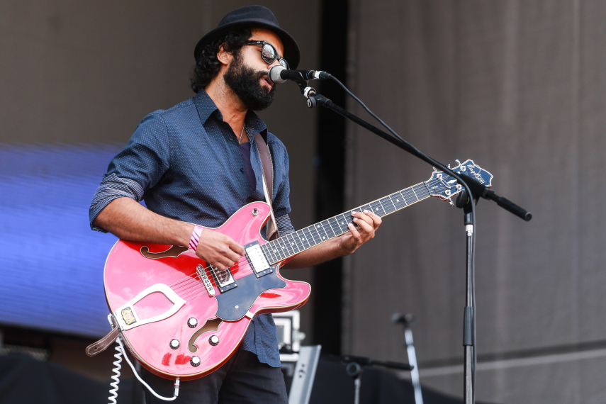 O duo sergipano The Baggios abriu o palco Skol no Lollapalooza