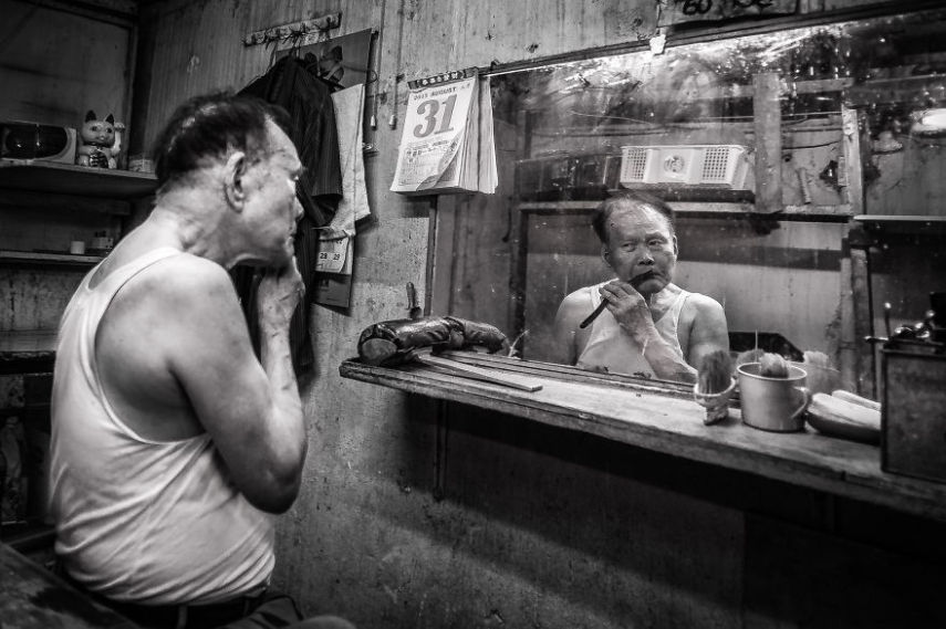 O espanhol Miguelitor tenta capturar as expressões e os sentimentos das pessoas através de fotos feitas sem aviso