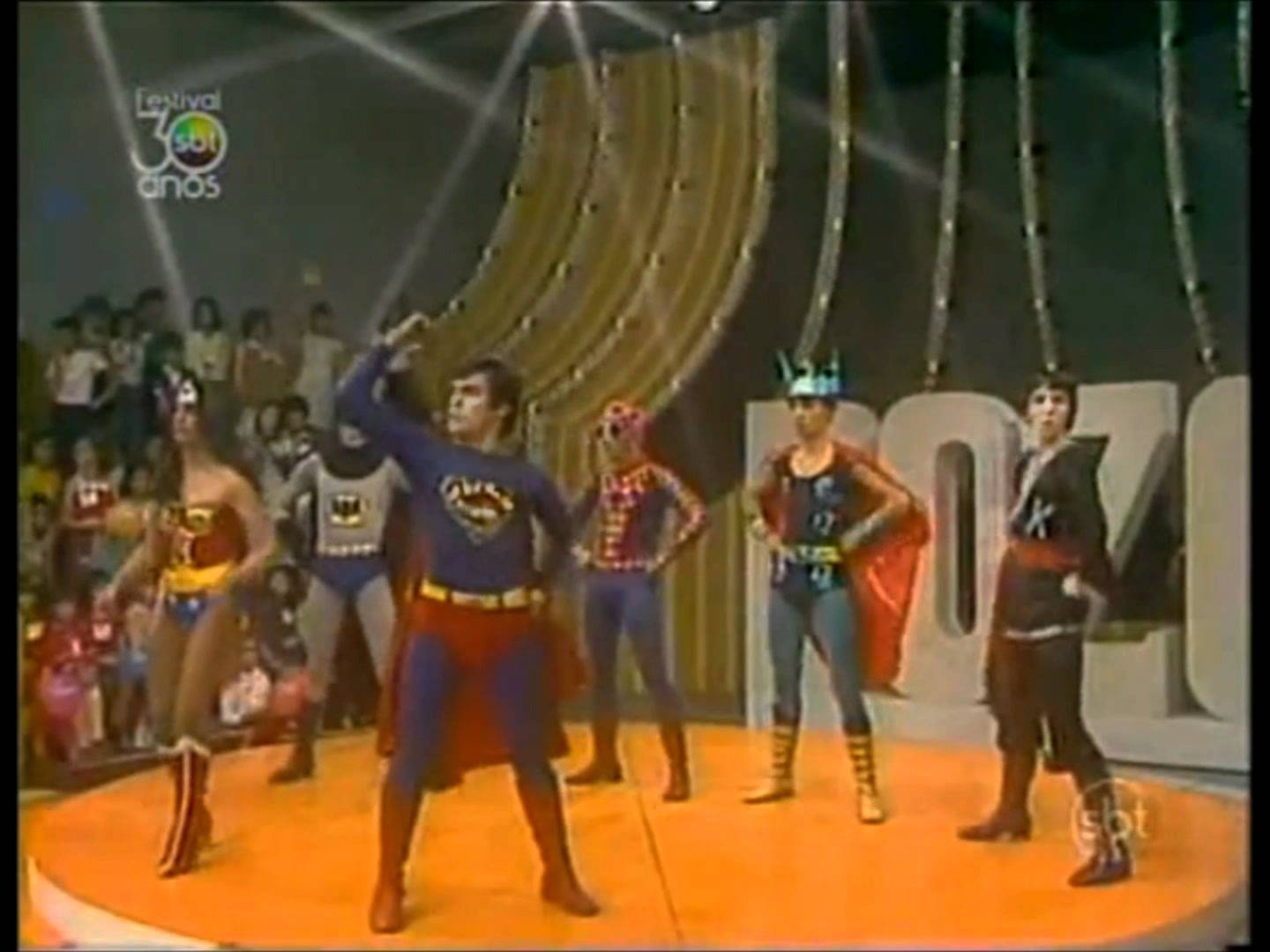 Super Heróis - Somos Todos Super Amigos (no Bozo) animated gif