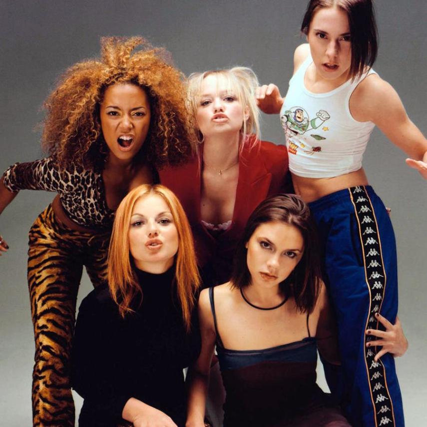 Dizem que a Posh Spice, Victoria Beckham, sempre embaça o retorno das Spice Girls. Então coloquem a Anitta no lugar dela logo