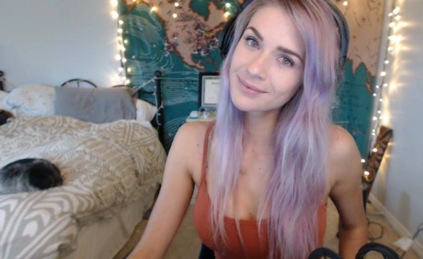 As meninas gamers estão cada vez mais presentes no mundo geek. Que diga LegendaryLea, que aos 26 anos acabou de bater a marca de 30 milhões de visualizações no Twitch e mais 20 milhões no YouTube. Formada em psicologia, acabou encontrando nos games uma carreira totalmente diferente da sua formação.  