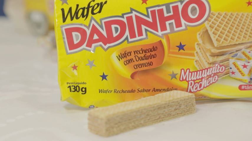 Aproveitamos uma manhã faminta na redação do Virgula para experimentar os novos produtos da linha Dadinho, que, além do Cremoso, também contam com o Wafer Dadinho e Bombom Wafer Dadinho.