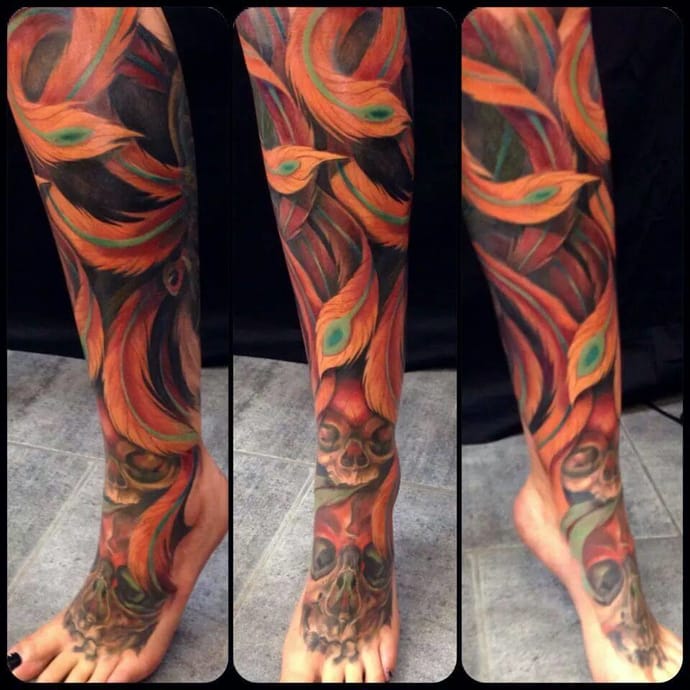 Leg sleeve: cobrir a perna com uma tatuagem enorme ou várias pequenininhas que formam um grande desenho. Tem coragem?