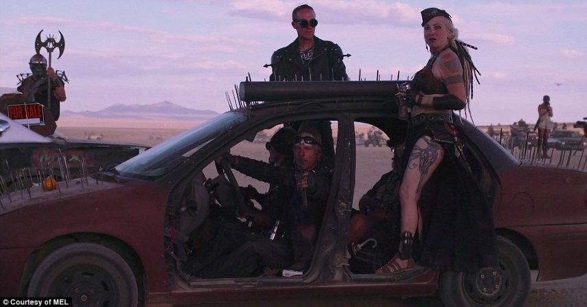 Festival anual reúne fãs de Mad Max 