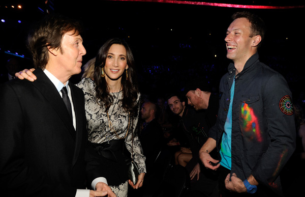 Chris Martin & cia apoiam a 'Meat Free Monday', campanha de alimentos criada por Paul McCartney que ajudar a parar as mudanças climáticas, incentivando as pessoas a ter pelo menos um dia sem carne por semana. Super digno!