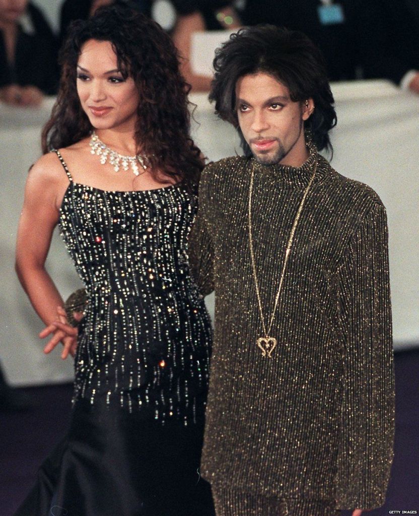 Também em Paisley Park há uma equipe de 10 costureiros que ficam a postos para fazer as roupas de Prince, suas bailarinas e suas namoradas. O estilo único de Prince era uma de suas marcas registradas.  Apesar da equipe, comenta-se que o cantor comprava roupas de ginástica em tamanho infantil por causa de seu tamanho. Ele tinha pouco mais de 1,5m