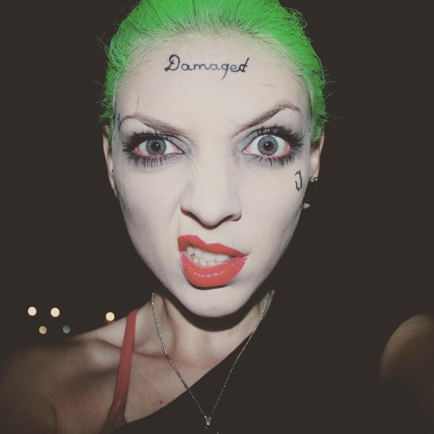 Nós só veremos o Coringa de Jared Leto assim que estrear Esquadrão Suicida, em 4 de agosto, mas o personagem da DC já tem mexido com a cabeça das pessoas.  Seguidas por milhares de fãs no Instagram, três cosplayers brasileiras famosas por suas adoráveis Arlequinas 