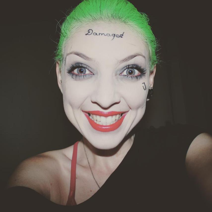 Nós só veremos o Coringa de Jared Leto assim que estrear Esquadrão Suicida, em 4 de agosto, mas o personagem da DC já tem mexido com a cabeça das pessoas.  Seguidas por milhares de fãs no Instagram, três cosplayers brasileiras famosas por suas adoráveis Arlequinas 