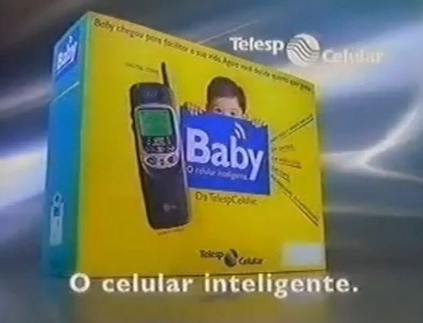 Que tal pegar o seu celular enorme da BCP e ligar para a Arapuã e aproveitar essas ofertas? Aproveite todo o dinheiro guardado no Bamerindus, para comprar umas roupas no Mappin e quem sabe passar no Supermercado Sé para reabastecer sua despensa.  Você já parou para pensar quantas marcas que estiveram presentes no Brasil desapareceram das ruas e da TV?  Boa parte delas simplesmente mudou sua identidade visual para se modernizar ou se fundiram em operações de multinacionais, como a Telesp Celular com a Vivo, ou a pasta dental Kolynos que virou Sorriso. Mas tantas marcas que eram presentes em nossas vidas, como Mappin e Mesbla, simplesmente deram espaço para outras novidades.