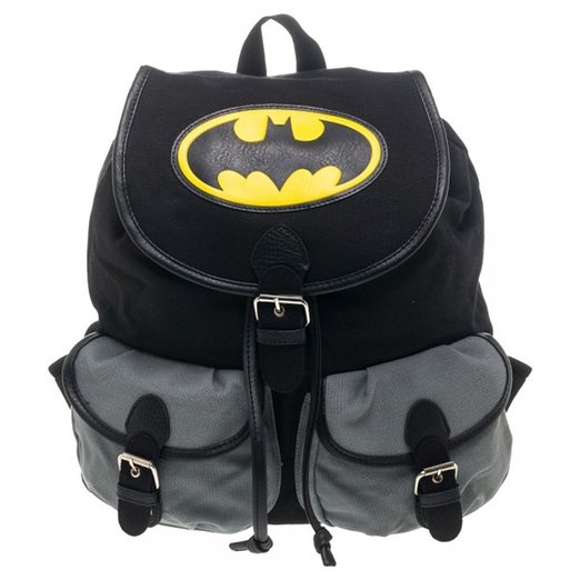 Você acha que mochila de super-herói é coisa de criança? Nada disso. O mundo adulto está cada vez mais geek. Se você ama um personagem, por que não uma mochila para te acompanhar no seu dia a dia?  Uma rápida navegada em sites estrangeiros de compras, como Amazon e e-Bay, mostram dezenas de mochilas inspiradas em heróis e personagens de desenhos que nós amamos.