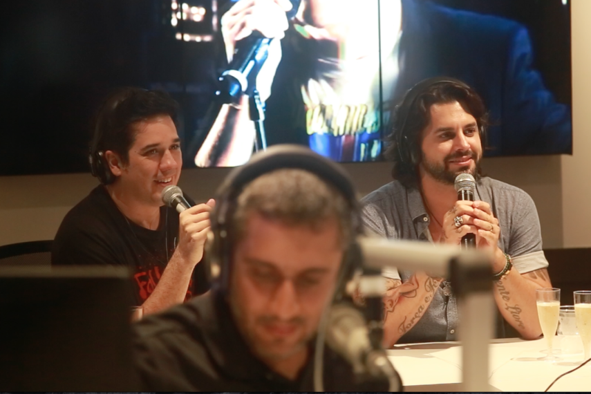 Só lojas e praça de alimentação? Longe disso. O Bossa Nova Mall, no Rio de Janeiro, não tem corredores como um shopping qualquer. O local ganhou nesta quinta-feira (14) dois espaços únicos para os amantes da música: o FM Hall 1 e o FM Hall 2. Apresentado pelos empresários Paulo Stewart e Luiz Calainho, o projeto mostra um jeito inovador no consumo de música e cultura.