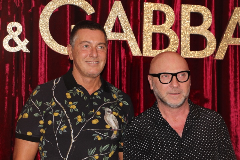 Famosos capricharam no look para a festa promovida por Domenico Dolce e Stefano Gabbana na última quinta-feira (14/4) no Shopping JK Iguatemi