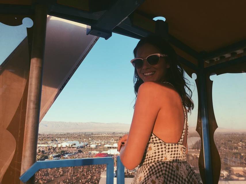 Sabe aquele amigo seu que viaja no feriado enquanto você fica em casa procurando o que fazer? Este é mais ou menos o jeito que anda o Instagram de Thaila Ayala e Bruna Marquezine, que foram curtir o festival de música Coachella, nos Estados Unidos. As atrizes curtiram todo o sol do deserto de Indio, na Califórnia, e mostram seus momentos de curtição.