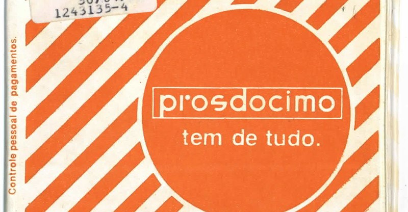 Que tal pegar o seu celular enorme da BCP e ligar para a Arapuã e aproveitar essas ofertas? Aproveite todo o dinheiro guardado no Bamerindus, para comprar umas roupas no Mappin e quem sabe passar no Supermercado Sé para reabastecer sua despensa.  Você já parou para pensar quantas marcas que estiveram presentes no Brasil desapareceram das ruas e da TV?  Boa parte delas simplesmente mudou sua identidade visual para se modernizar ou se fundiram em operações de multinacionais, como a Telesp Celular com a Vivo, ou a pasta dental Kolynos que virou Sorriso. Mas tantas marcas que eram presentes em nossas vidas, como Mappin e Mesbla, simplesmente deram espaço para outras novidades.